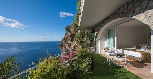 vista dalla suite con costa dell'hotel Piccolo Sant'Andrea