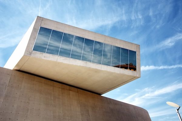 esterno del MAXXI – Museo Nazionale delle Arti del XXI Secolo a Roma