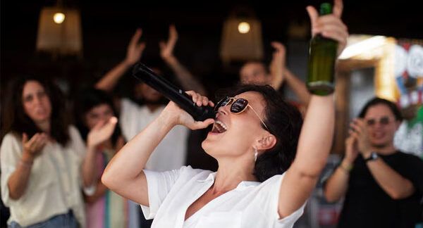 I 10 migliori karaoke bar d'Italia